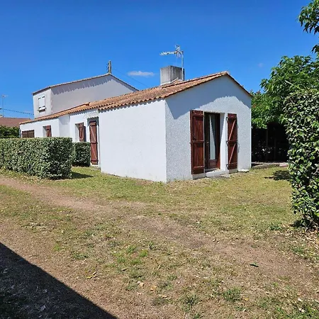 Hébergement de vacances Calme à 300m De La à La Faute-sur-mer, 5 Pers, Jardin, Animaux Acceptés Sur Demande - Fr-1-476-30